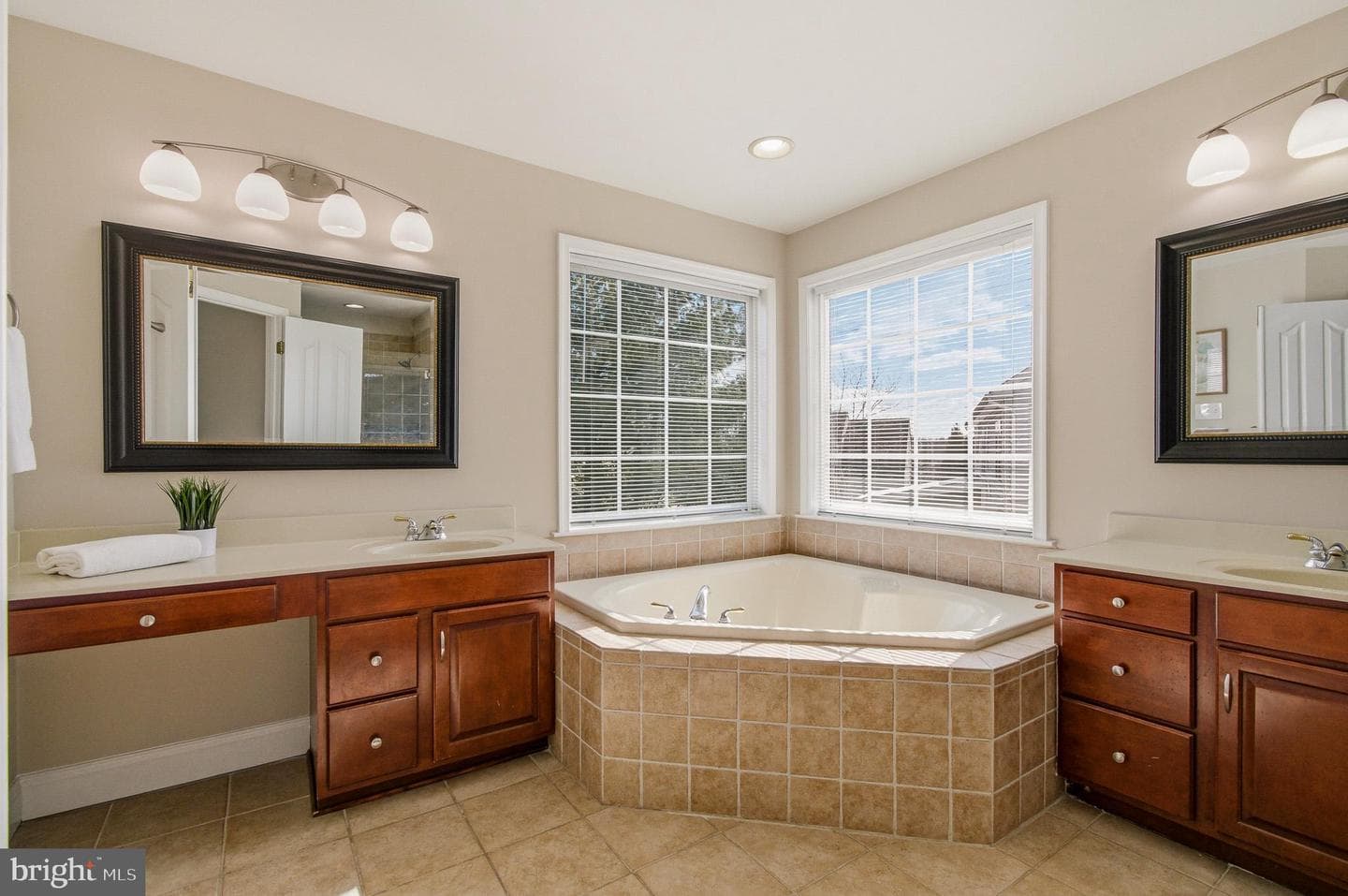 2182 Oak Forest Drive photo 45