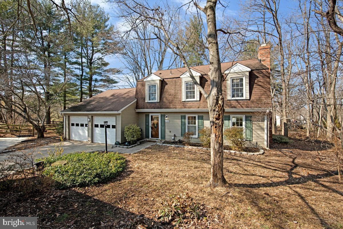 10204 Shaker Drive photo 2