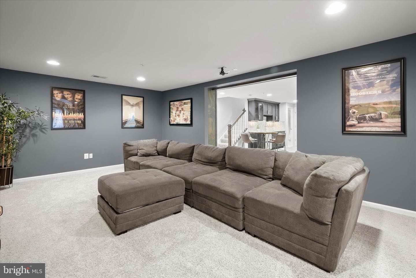 8820 Gunston Street photo 38