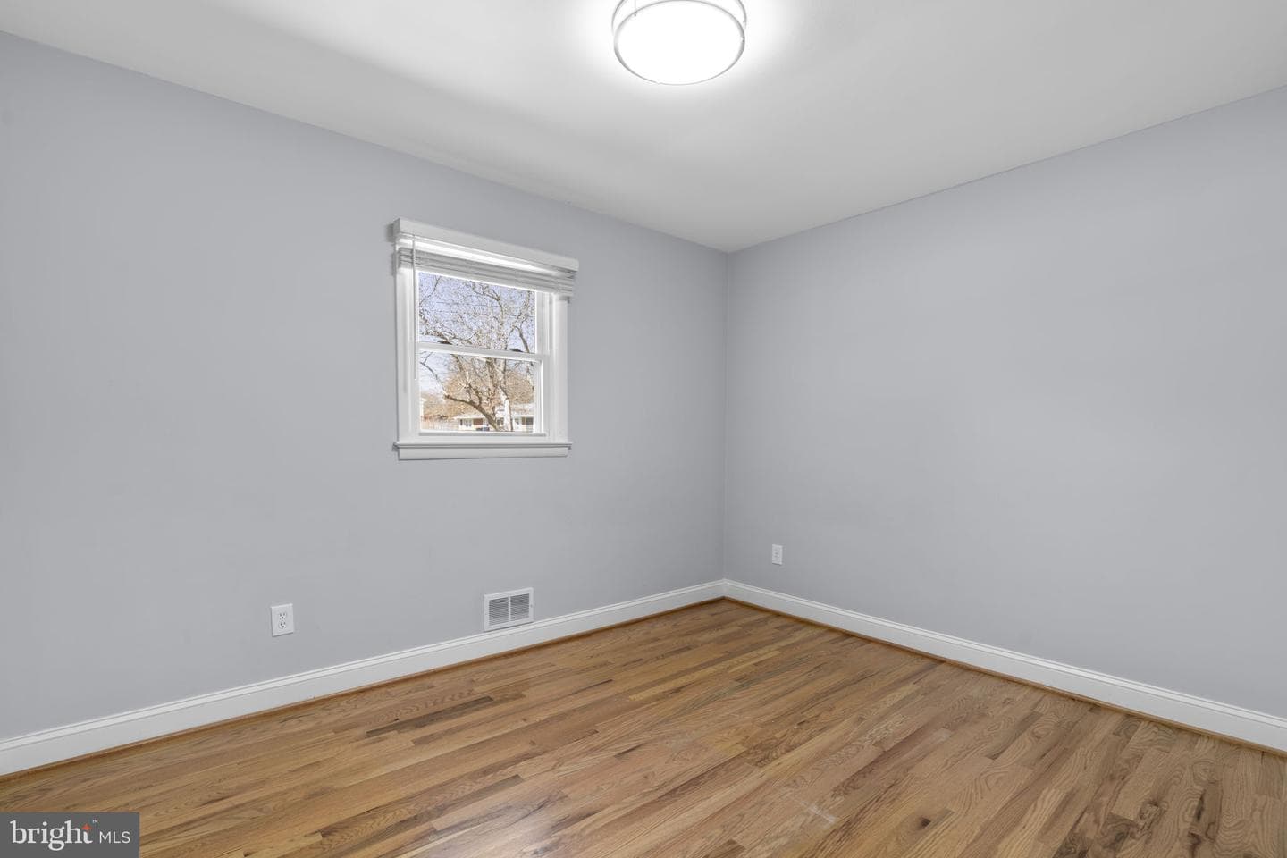 8721 Susini Drive photo 14