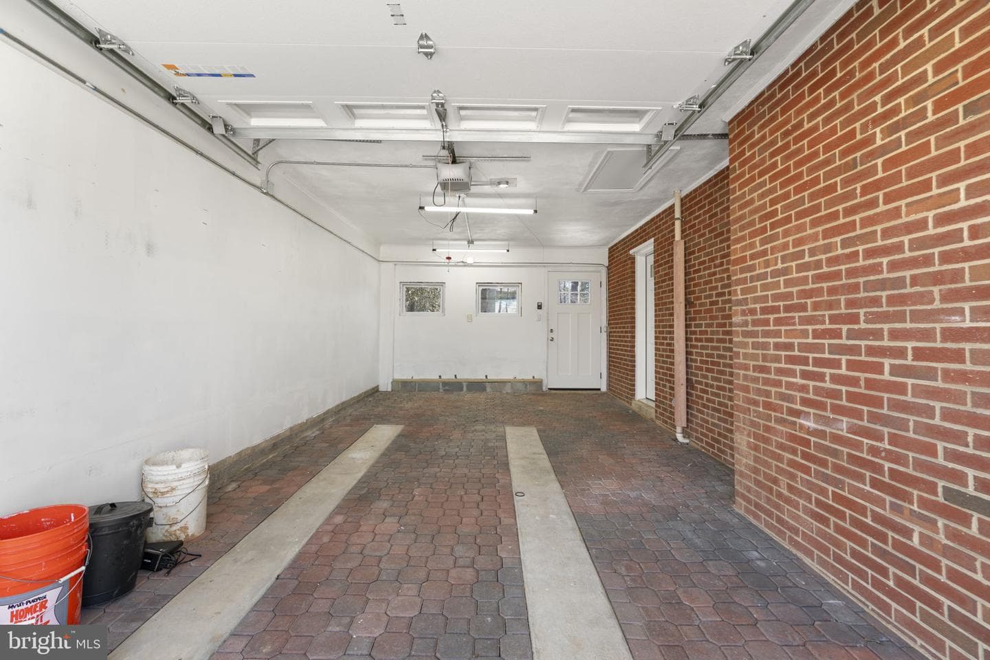 8721 Susini Drive photo 16