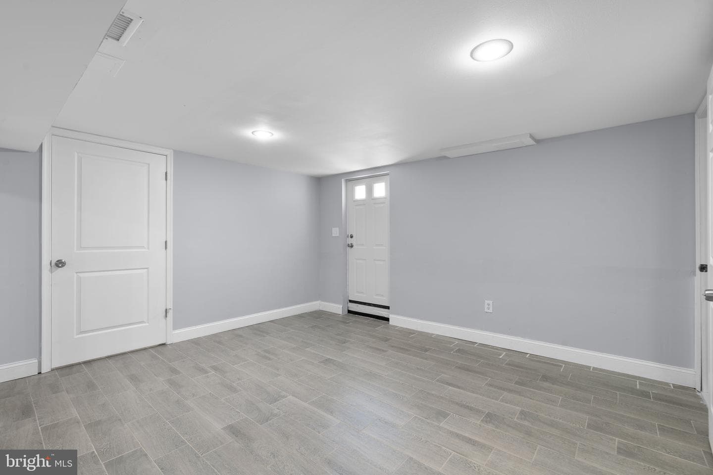 8721 Susini Drive photo 19