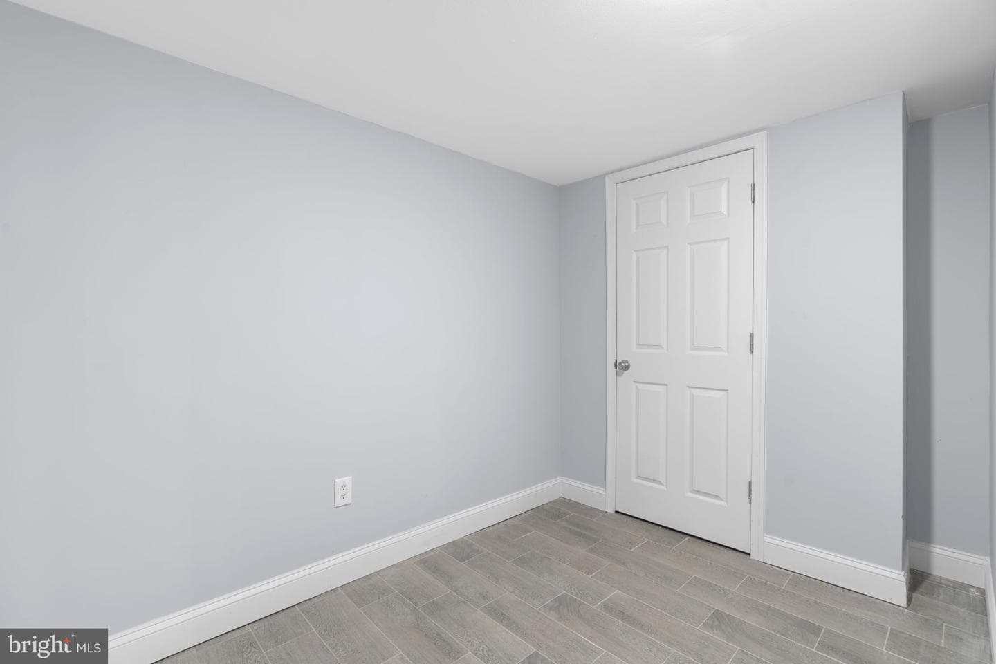 8721 Susini Drive photo 22