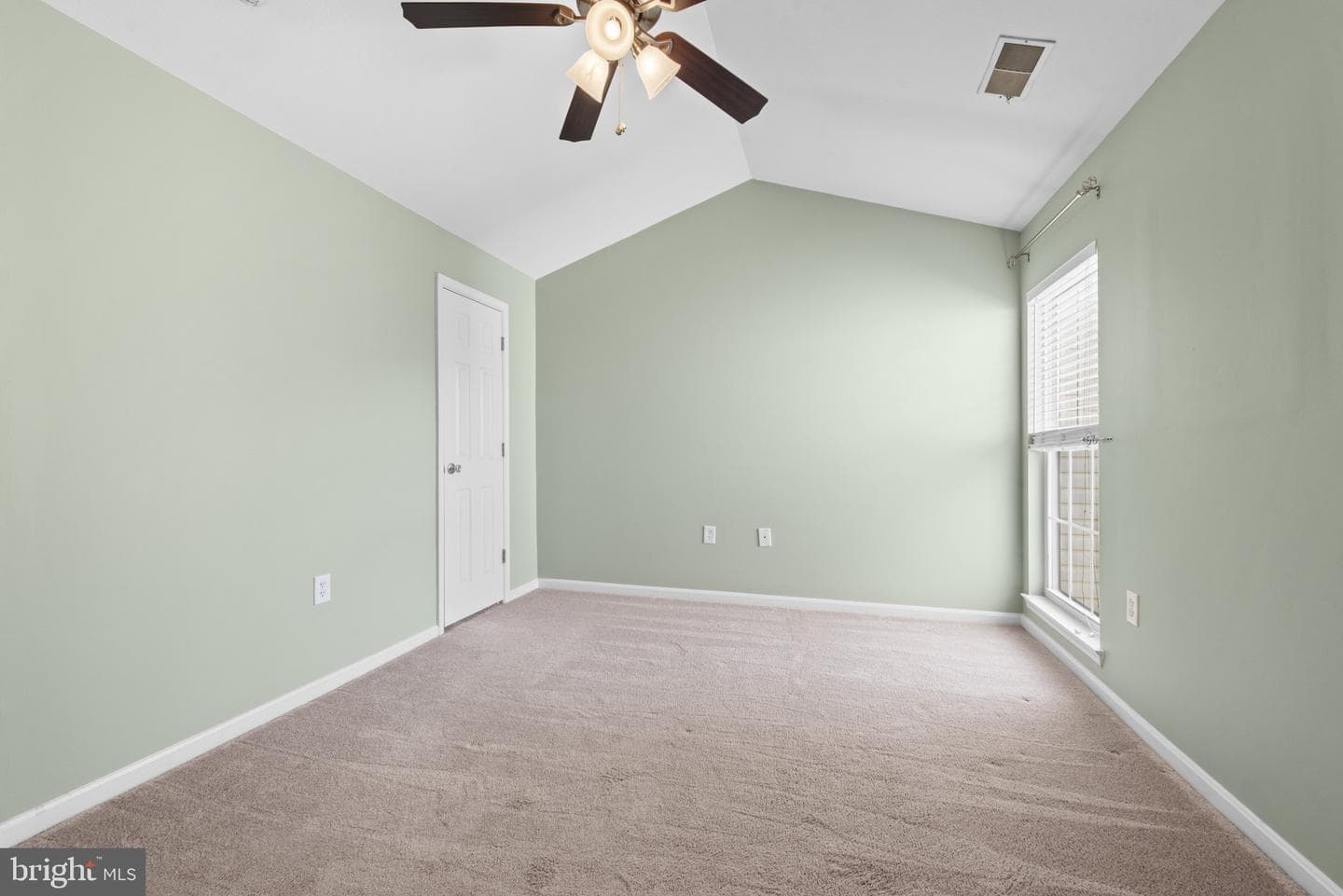 5930 Millrace Court #f302 photo 18