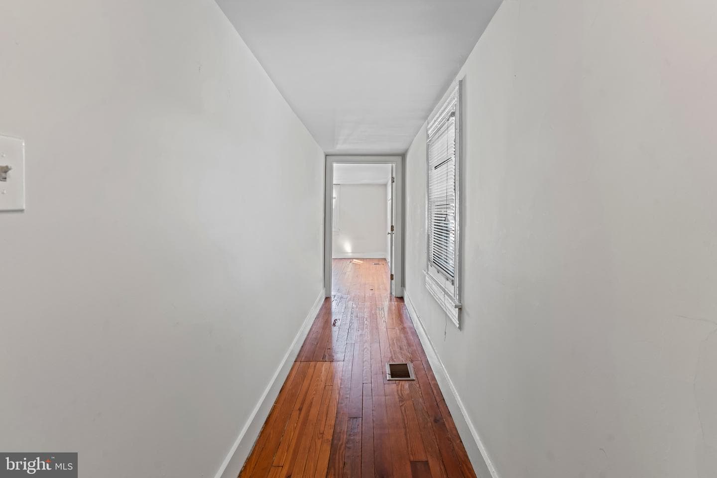 8473 Main Street photo 11