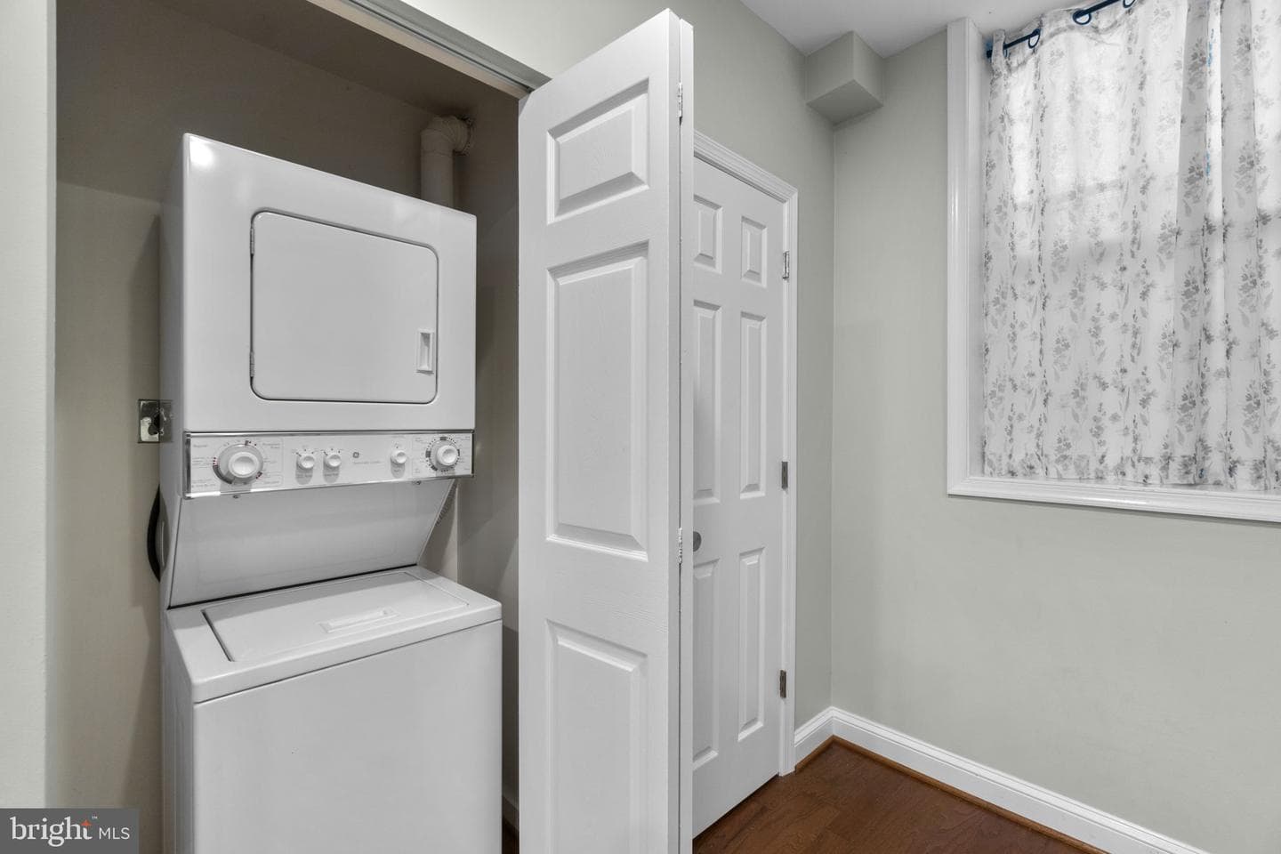 9048 Furrow Avenue photo 41
