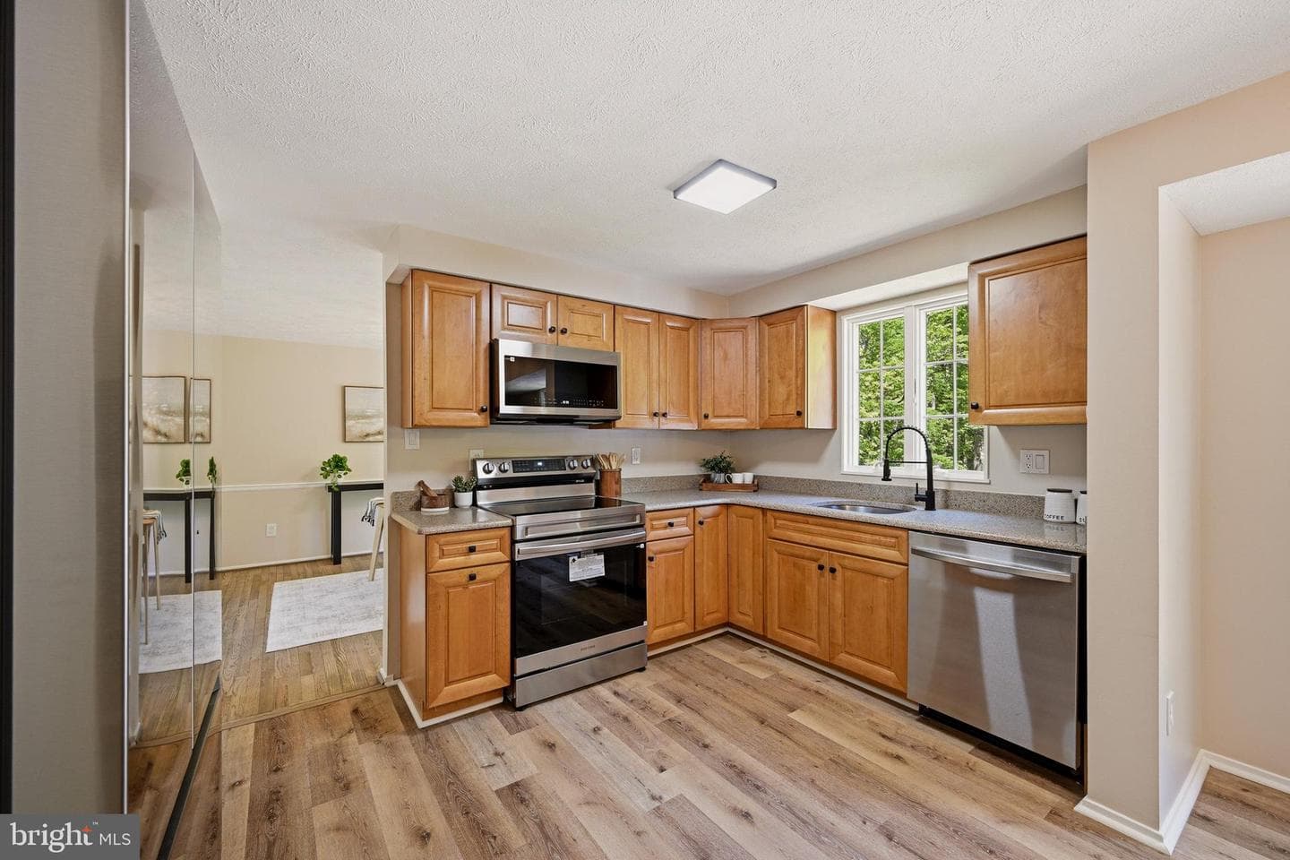 1527 Everlea Road photo 21