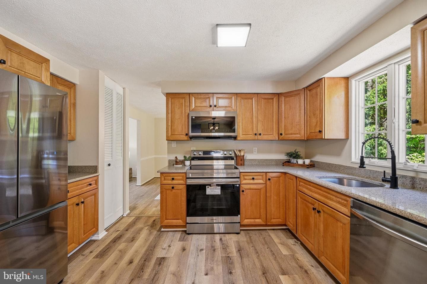 1527 Everlea Road photo 22