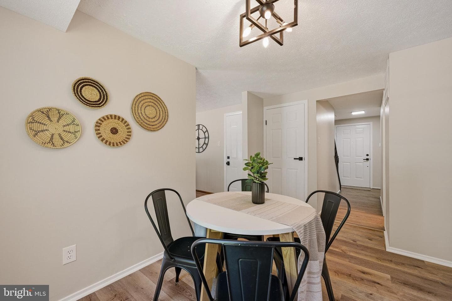 1527 Everlea Road photo 25
