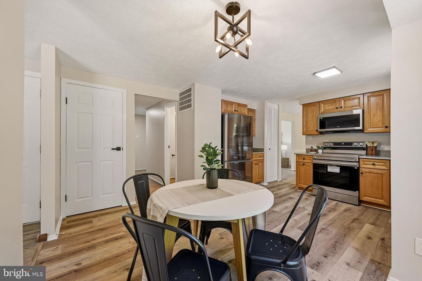 1527 Everlea Road photo 26
