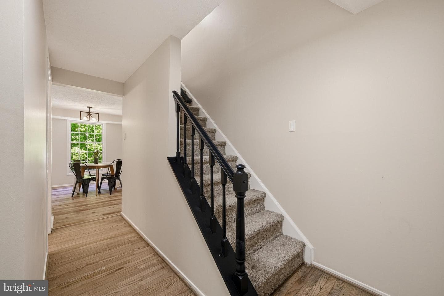 1527 Everlea Road photo 8