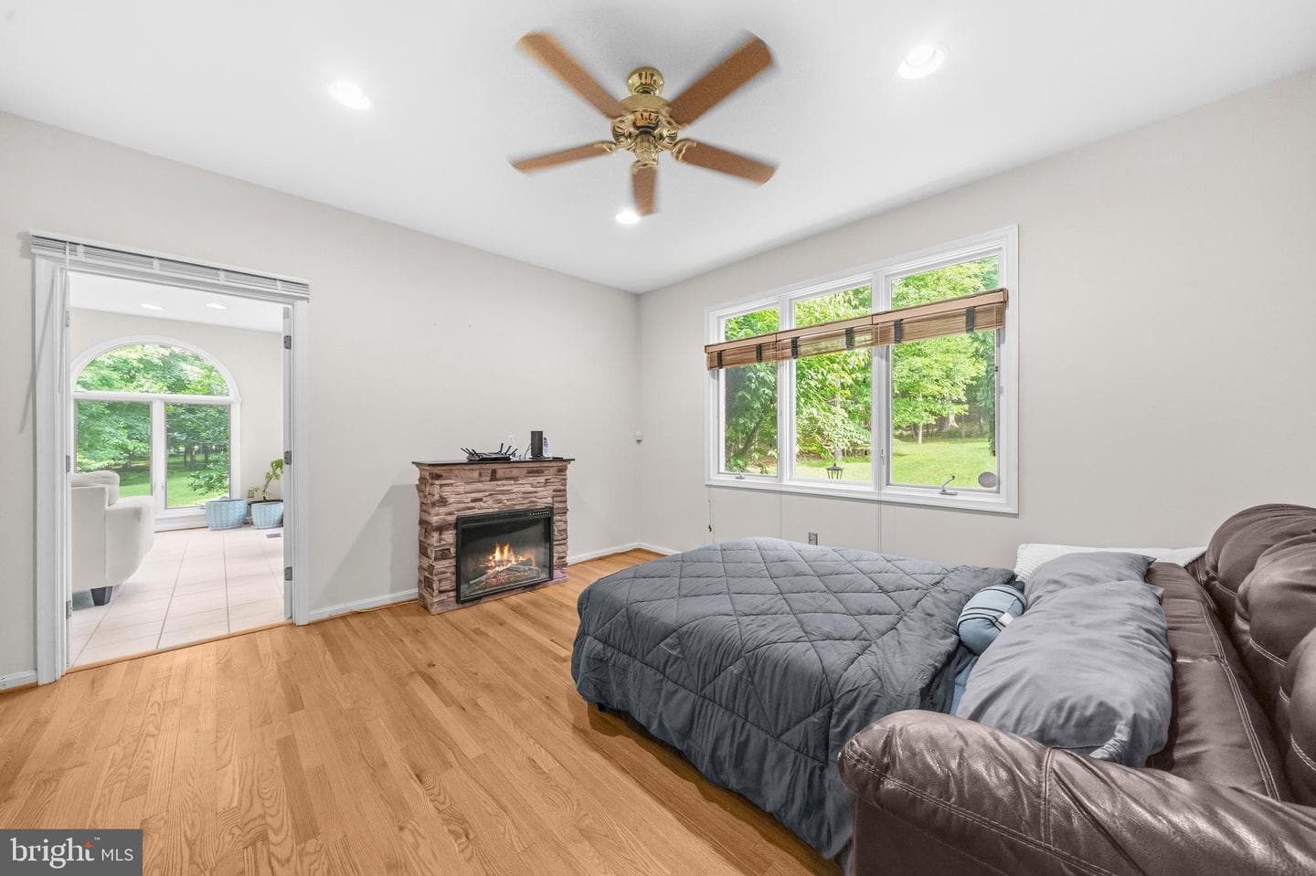 13849 Russell Zepp Dr photo 16