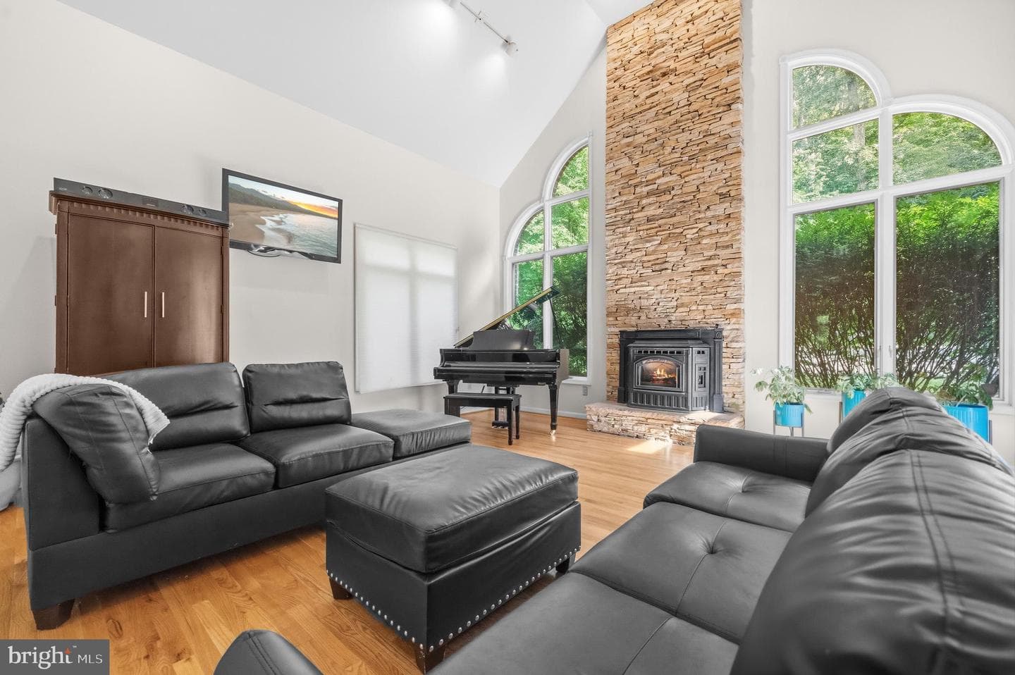 13849 Russell Zepp Dr photo 19
