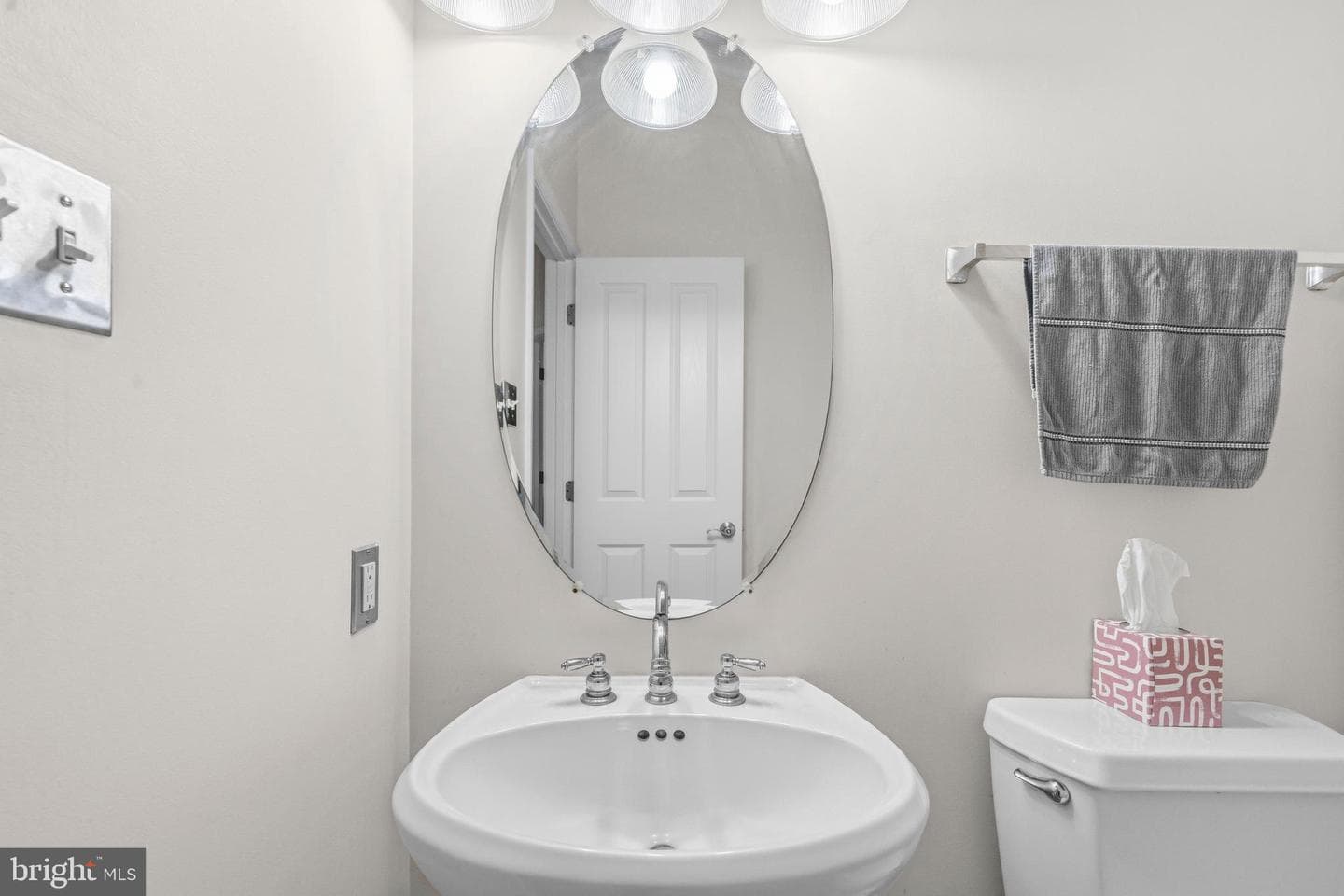 13849 Russell Zepp Dr photo 22