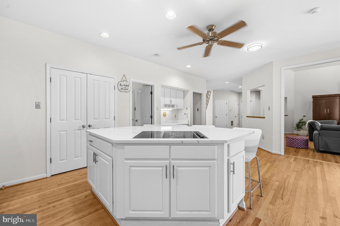13849 Russell Zepp Dr photo 28