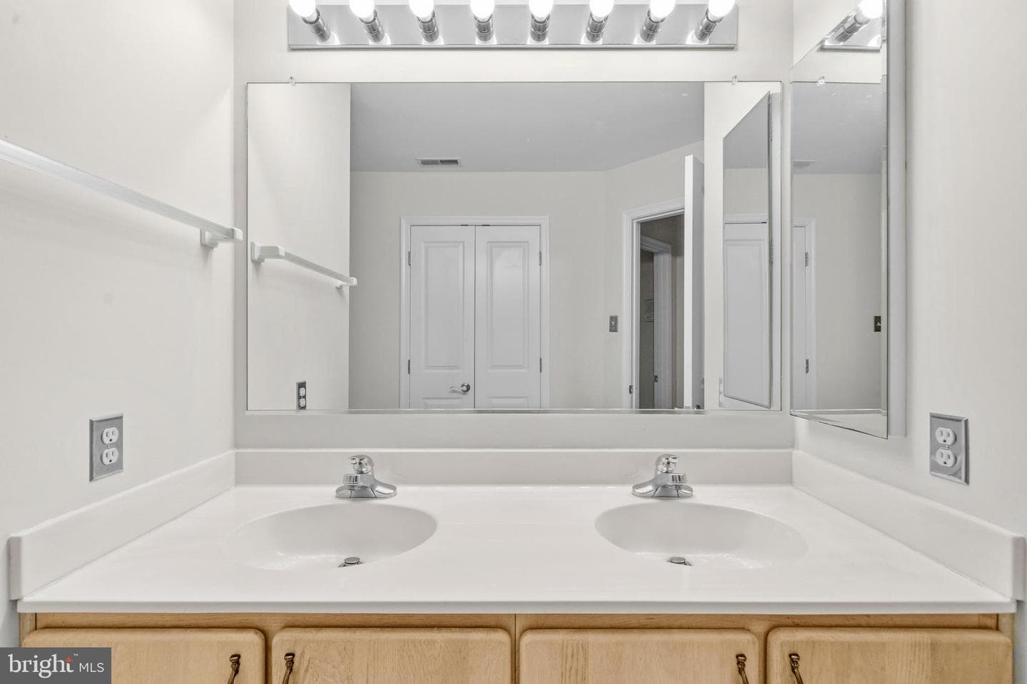 13849 Russell Zepp Dr photo 50