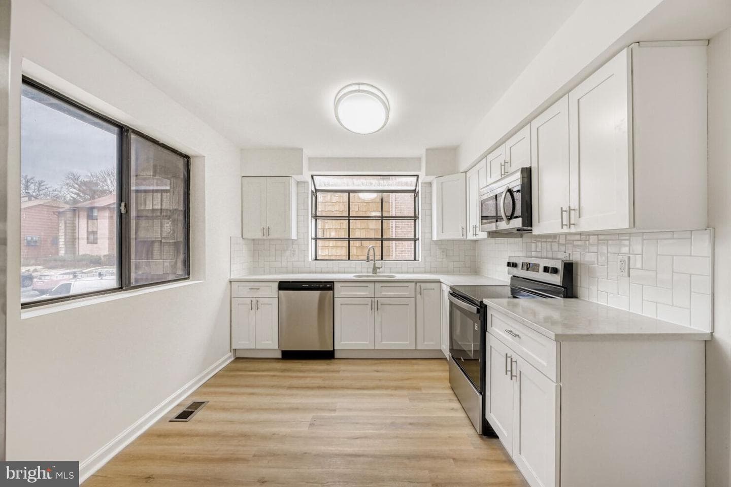 10829 Henley Court photo 9