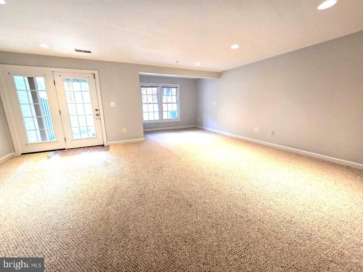10649 Hillingdon Road photo 33