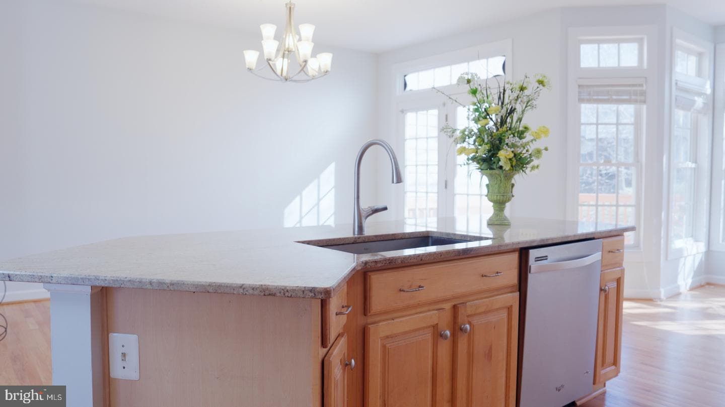 10649 Hillingdon Road photo 7
