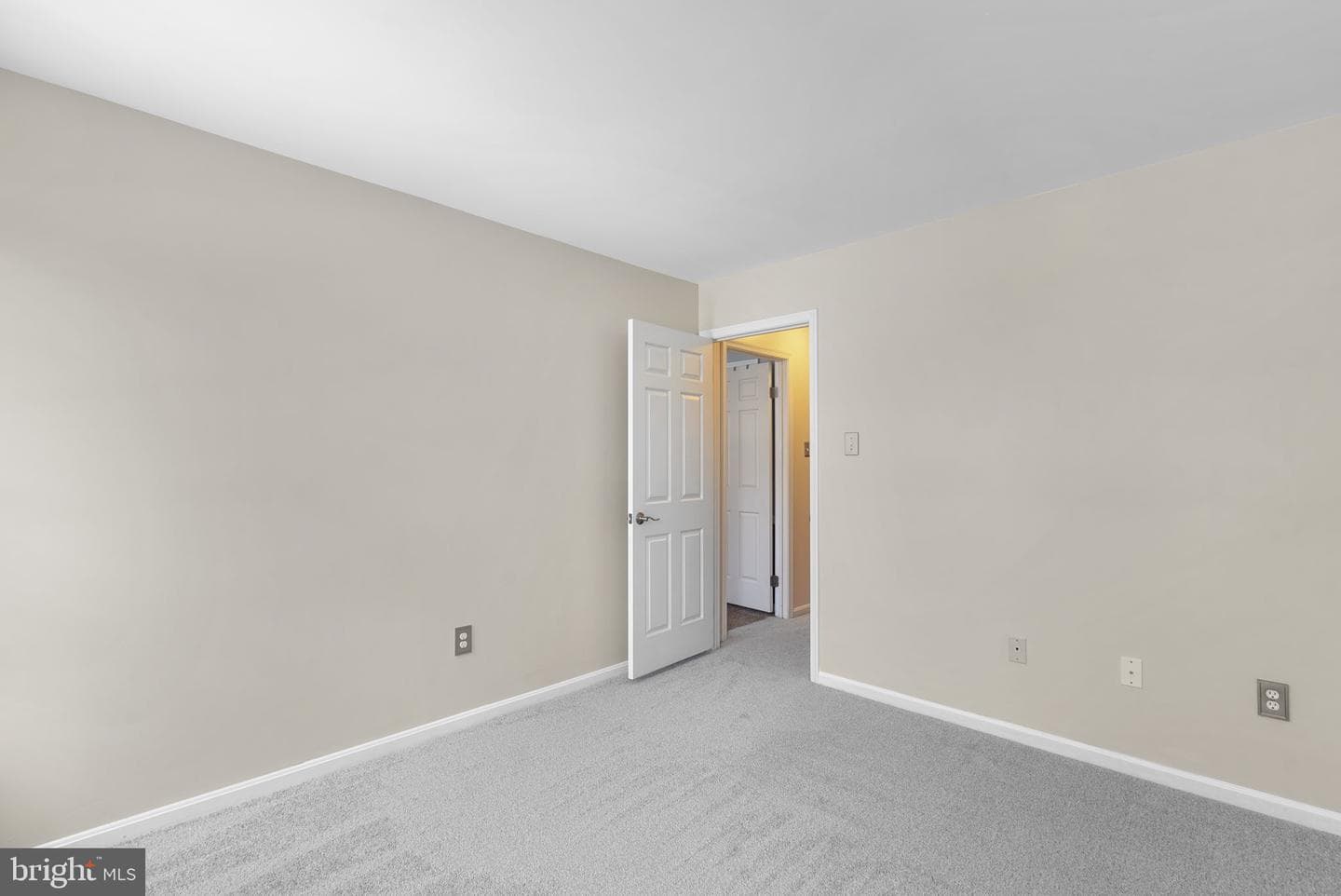2855 Country Lane photo 30