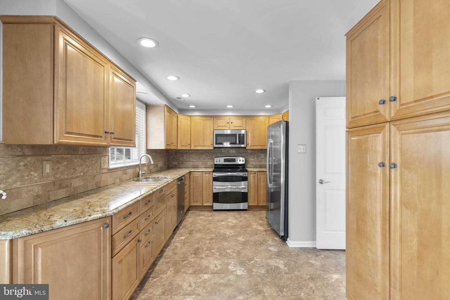 2855 Country Lane photo 5