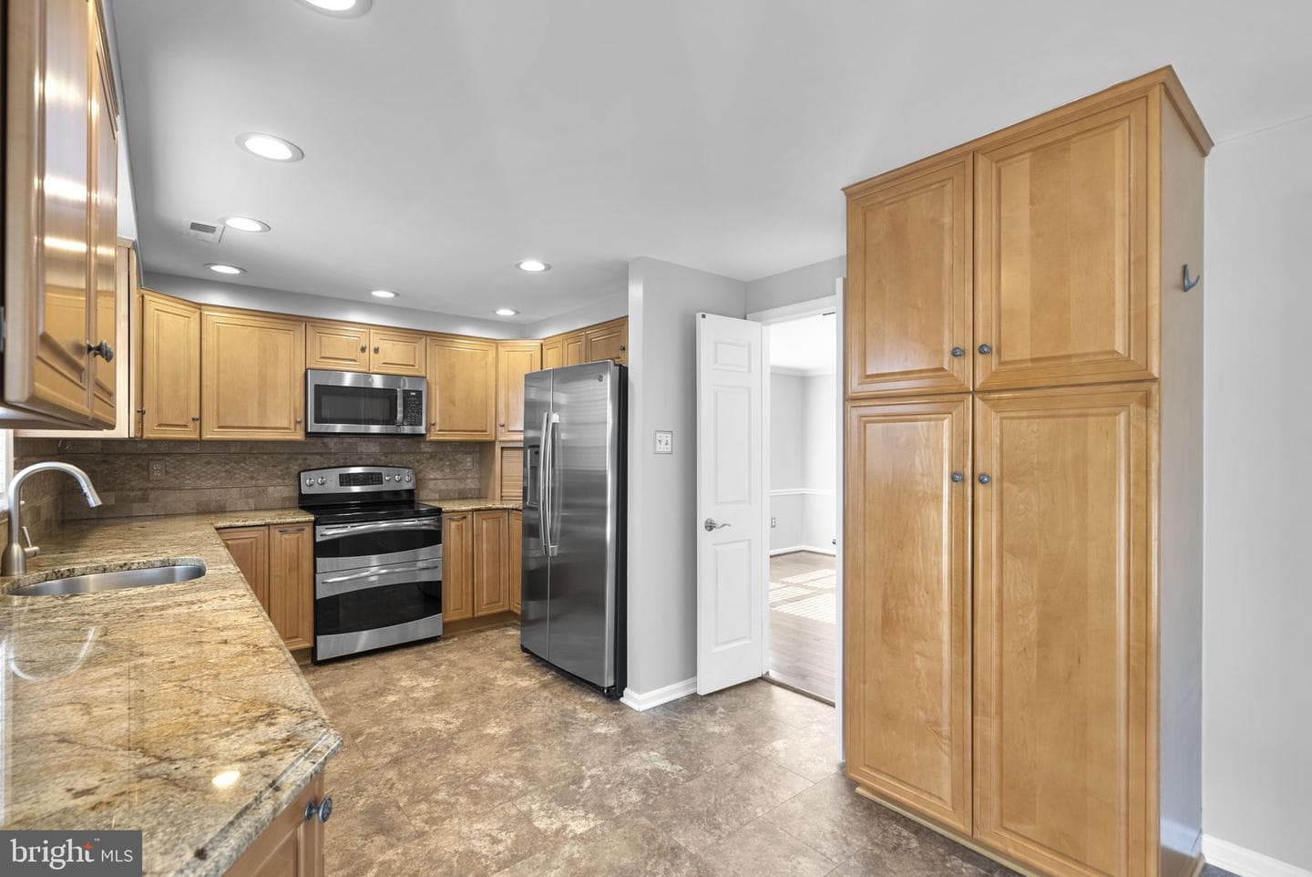 2855 Country Lane photo 6