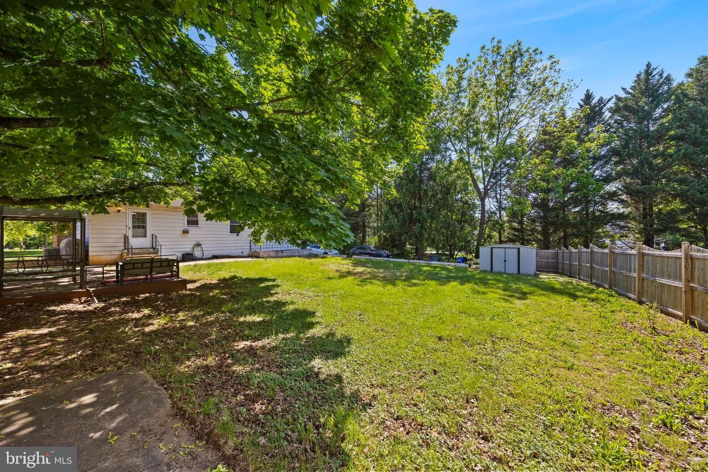 9425 Guilford Road photo 42