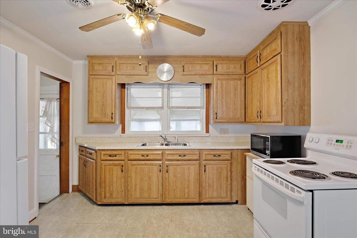 3630 Saint Johns Lane photo 11