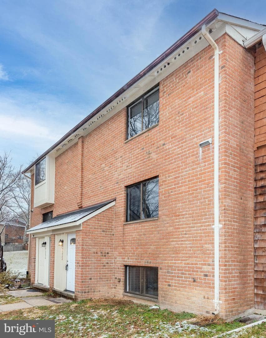 7332 Mossy Brink Court photo 2