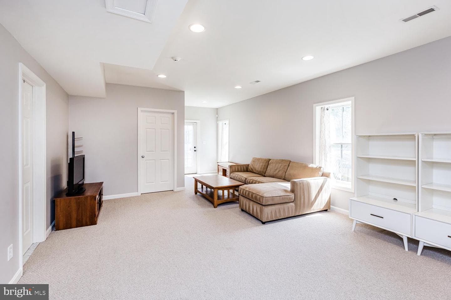 3402 Deanwood Avenue photo 76
