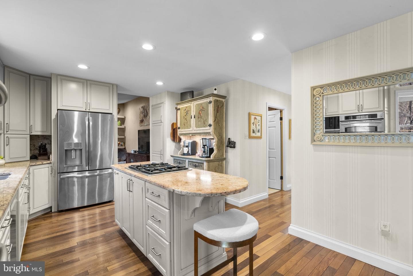 6841 Caravan Court photo 5