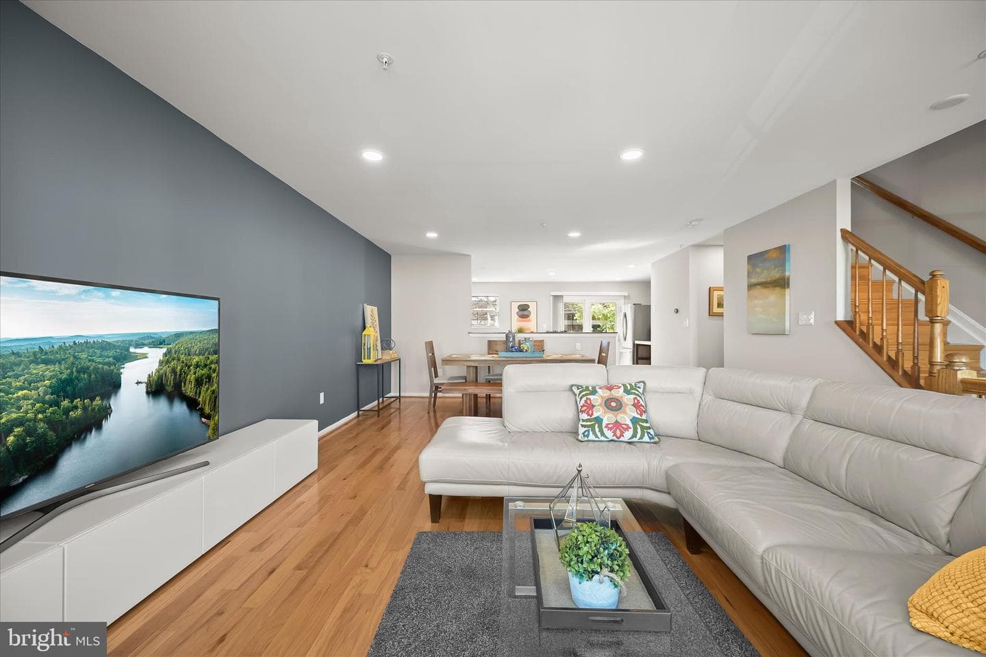 8811 Goose Landing Circle photo 4