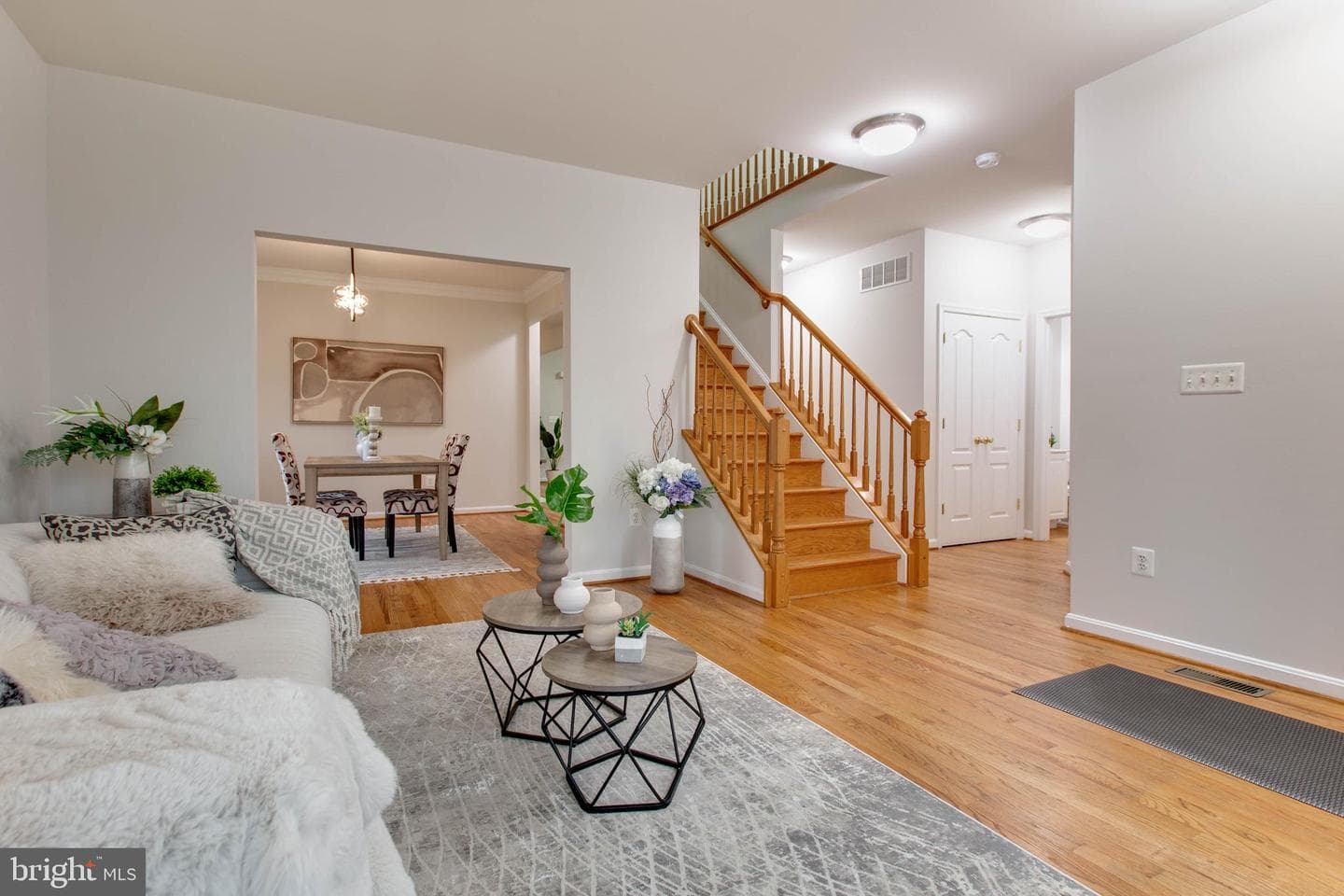 6447 Loudon Avenue photo 12
