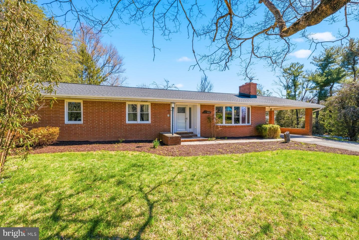 8966 Chapel Avenue photo 3