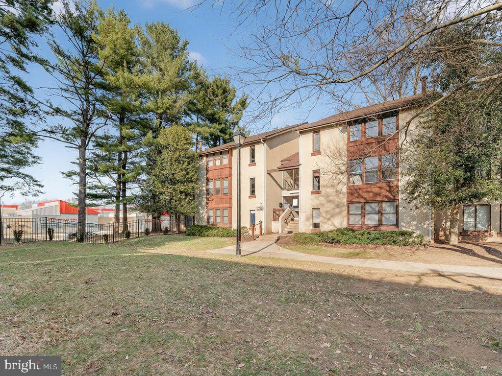 9635 Whiteacre Road #b-2 photo 3