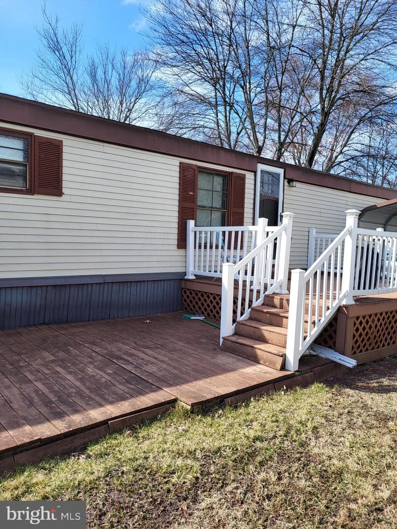 6672 Aspern Drive photo 2