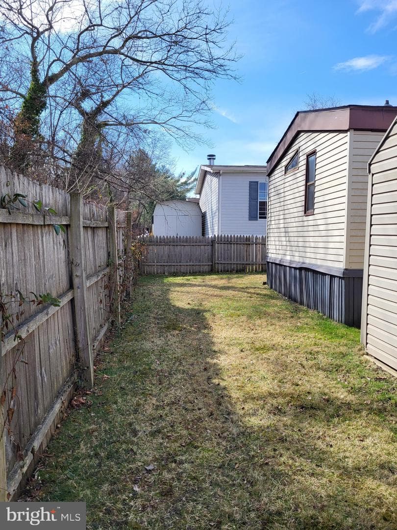 6672 Aspern Drive photo 3