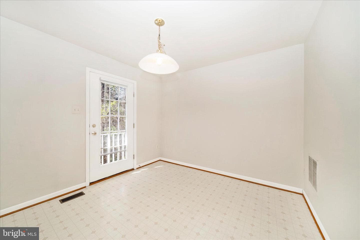 7704 English Oak Circle #10 photo 15