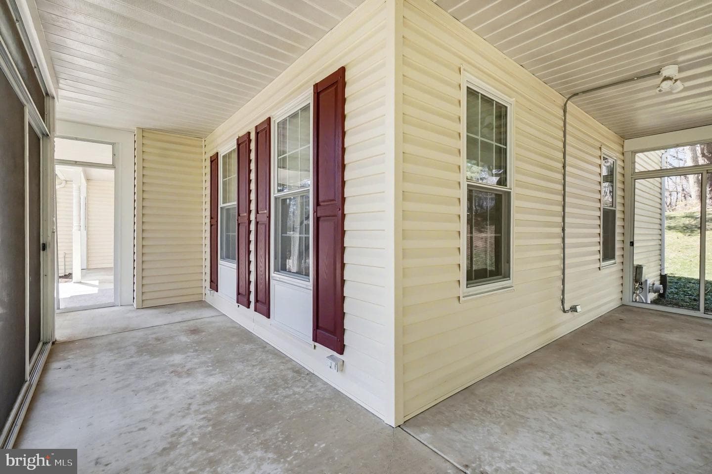 8319 Dawn Court photo 4