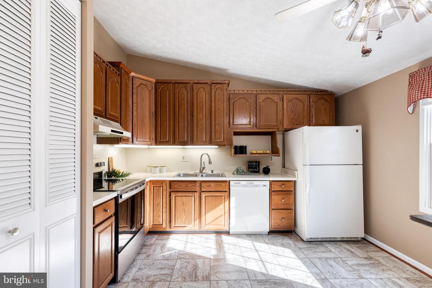 10076 Shaker Drive photo 14
