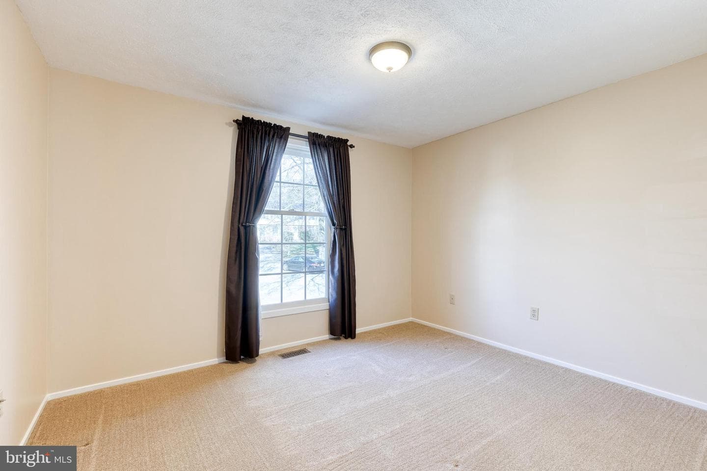 10076 Shaker Drive photo 23
