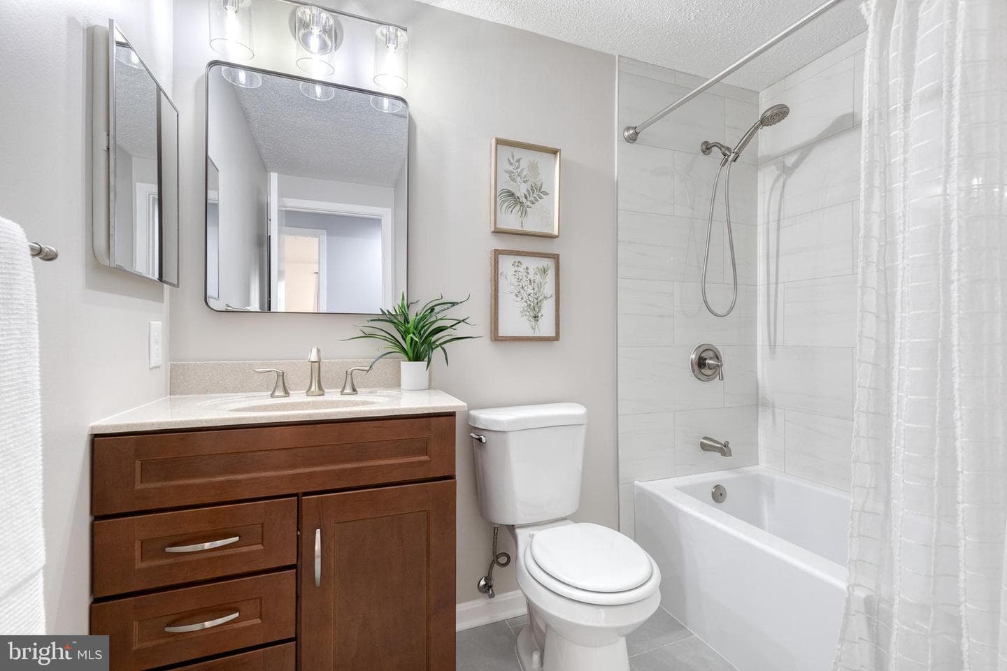 10076 Shaker Drive photo 25