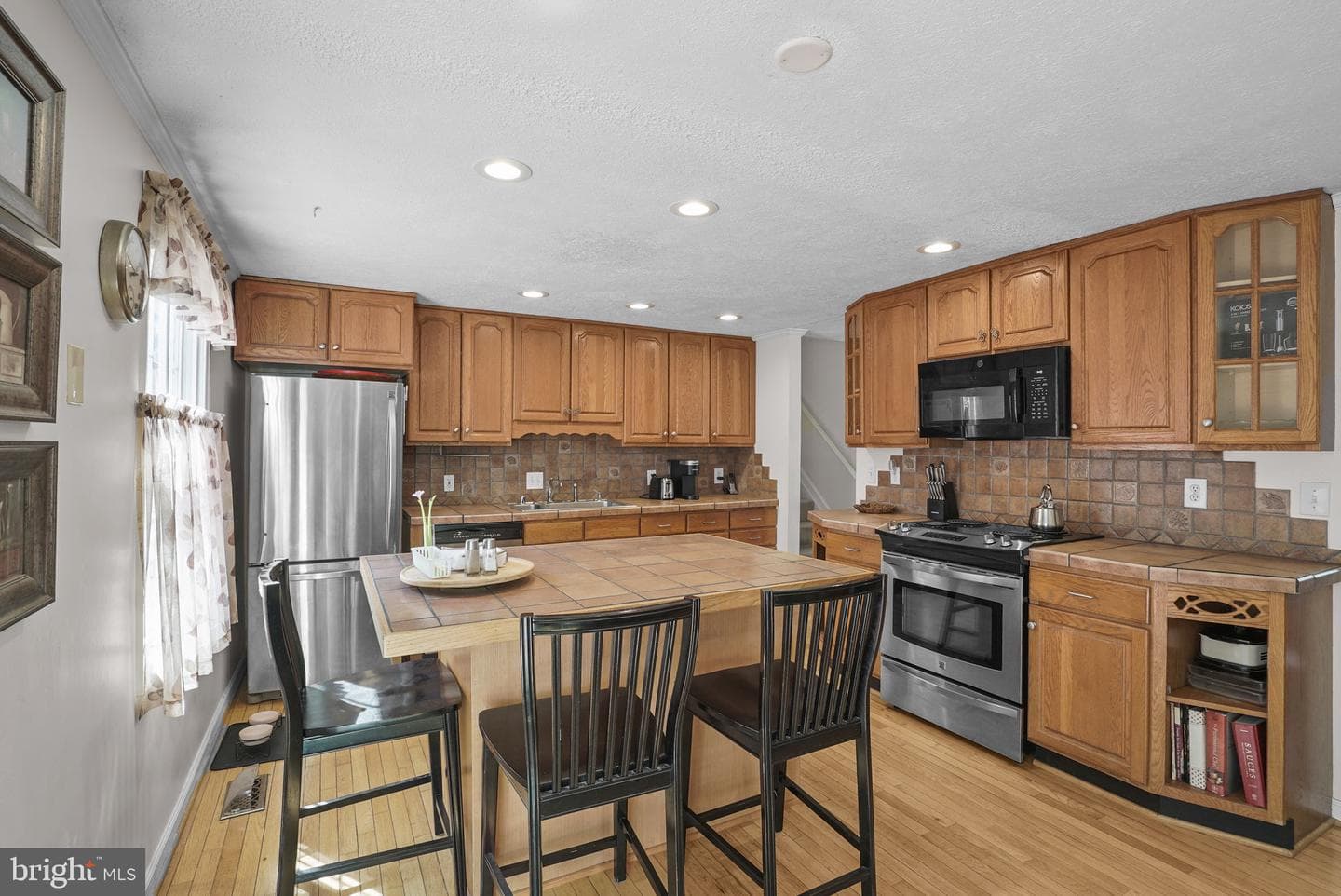 7129 Banjo Court photo 4