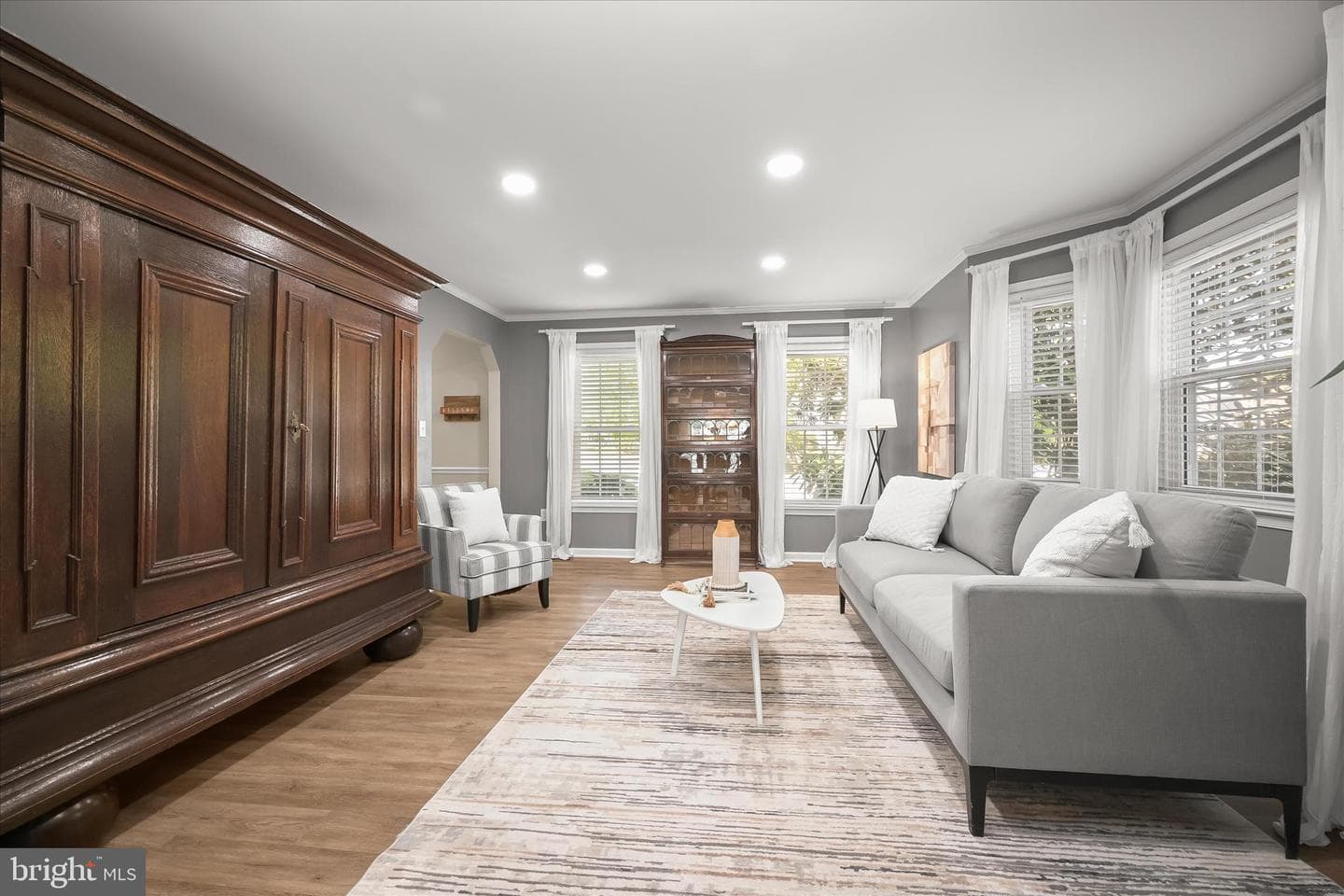 8524 Moon Glass Court photo 10