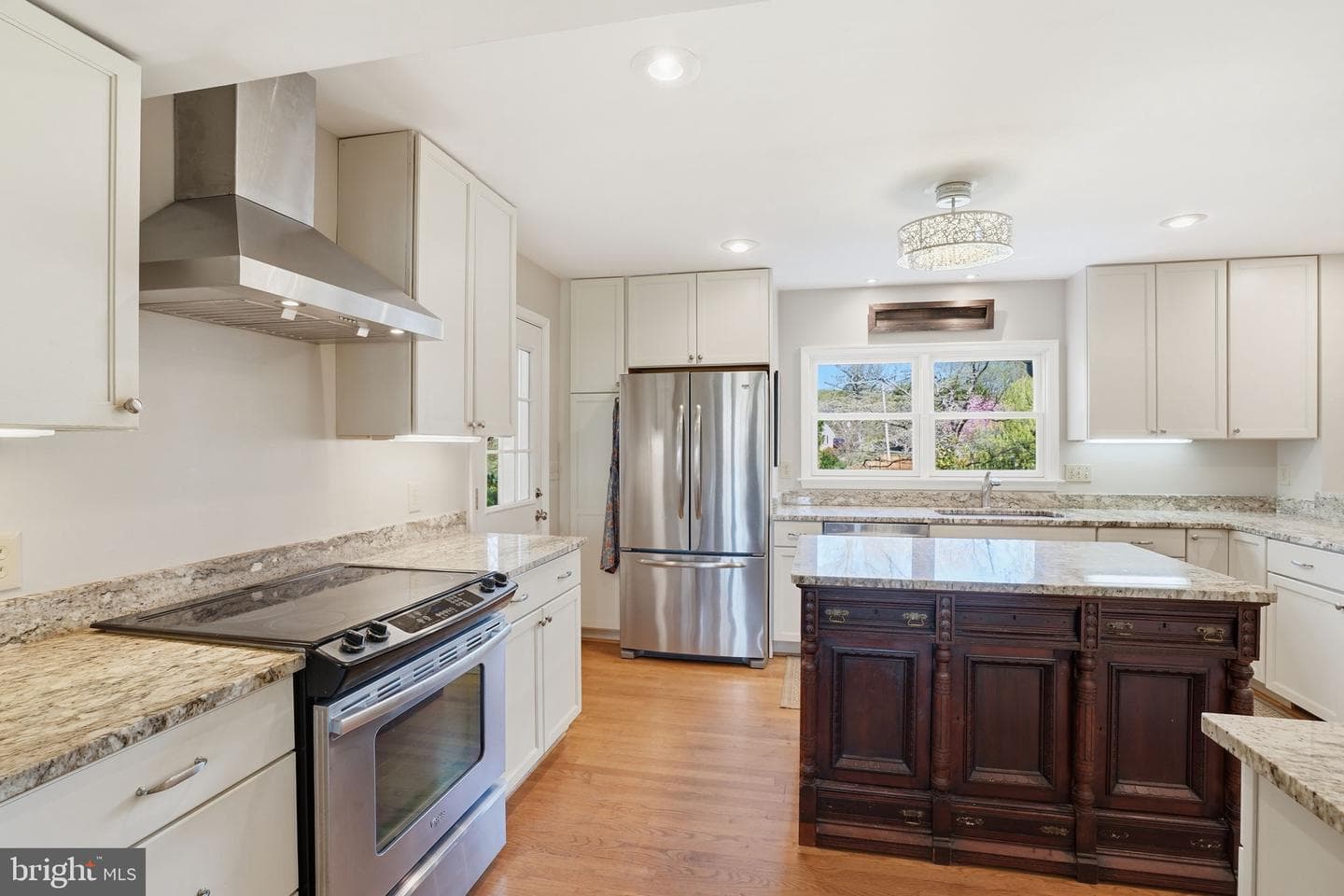 10208 Cabery Road photo 10