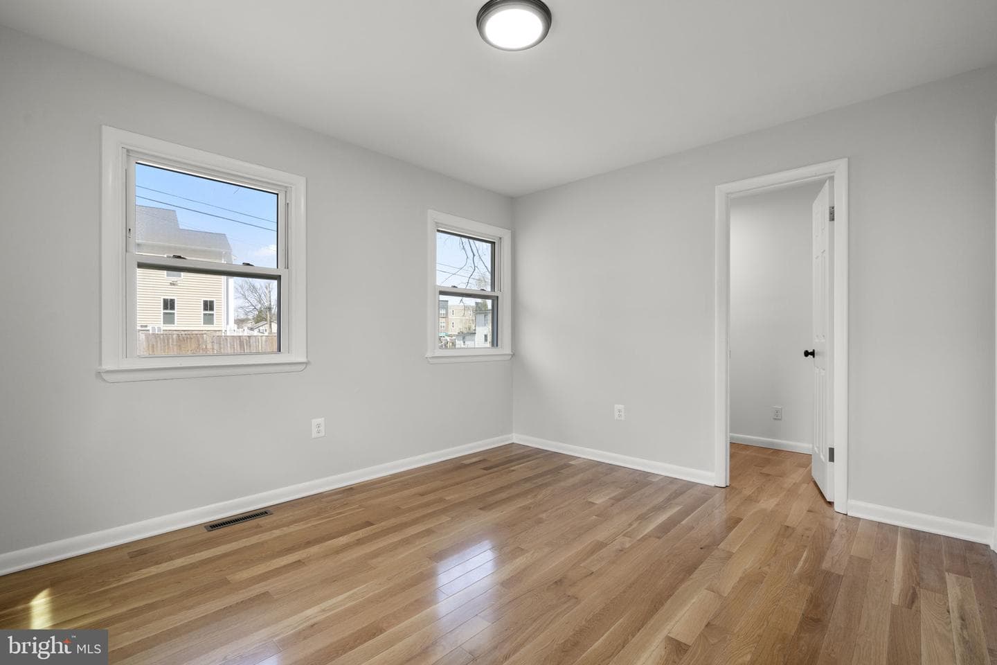 5759 Paradise Avenue photo 23