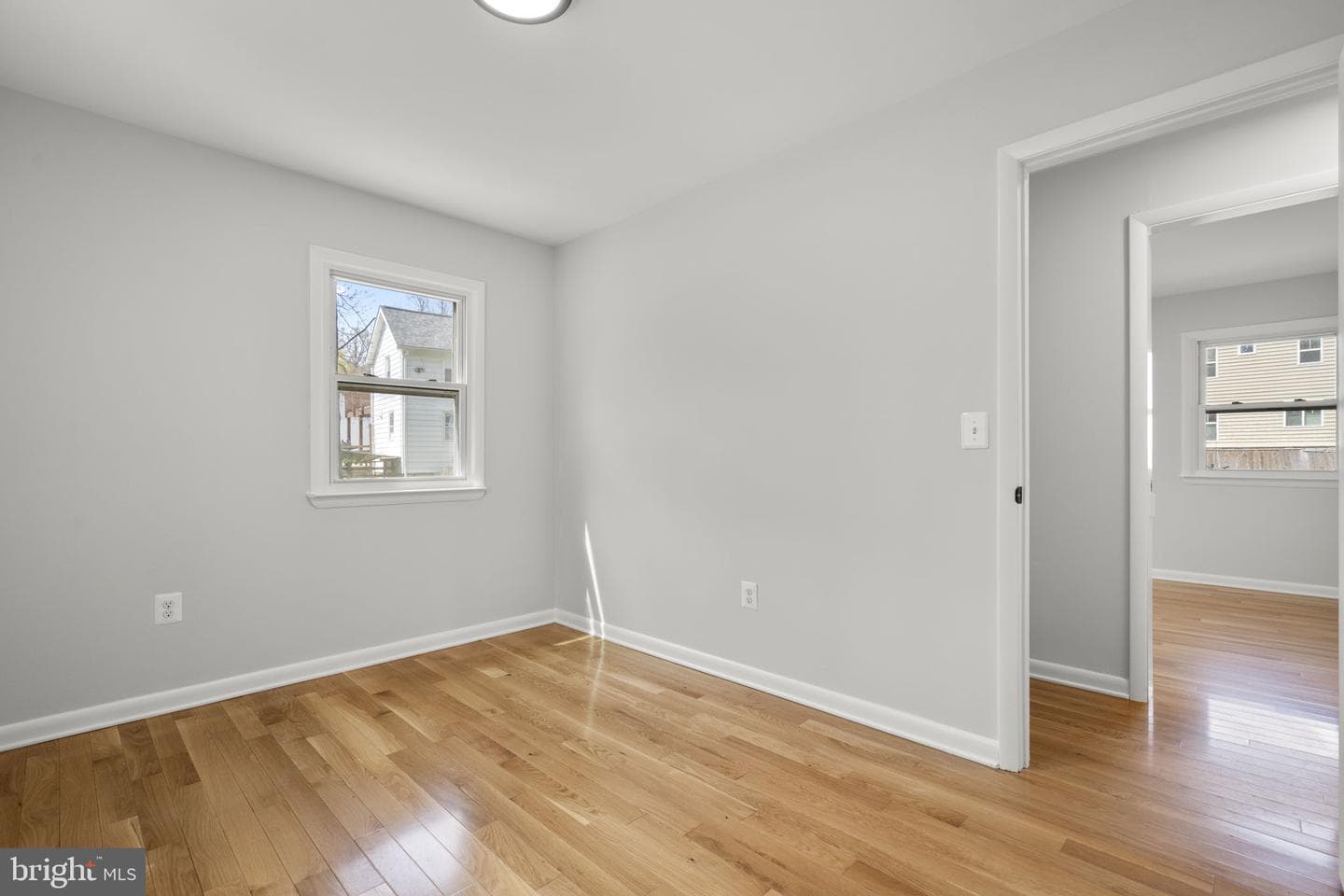 5759 Paradise Avenue photo 26