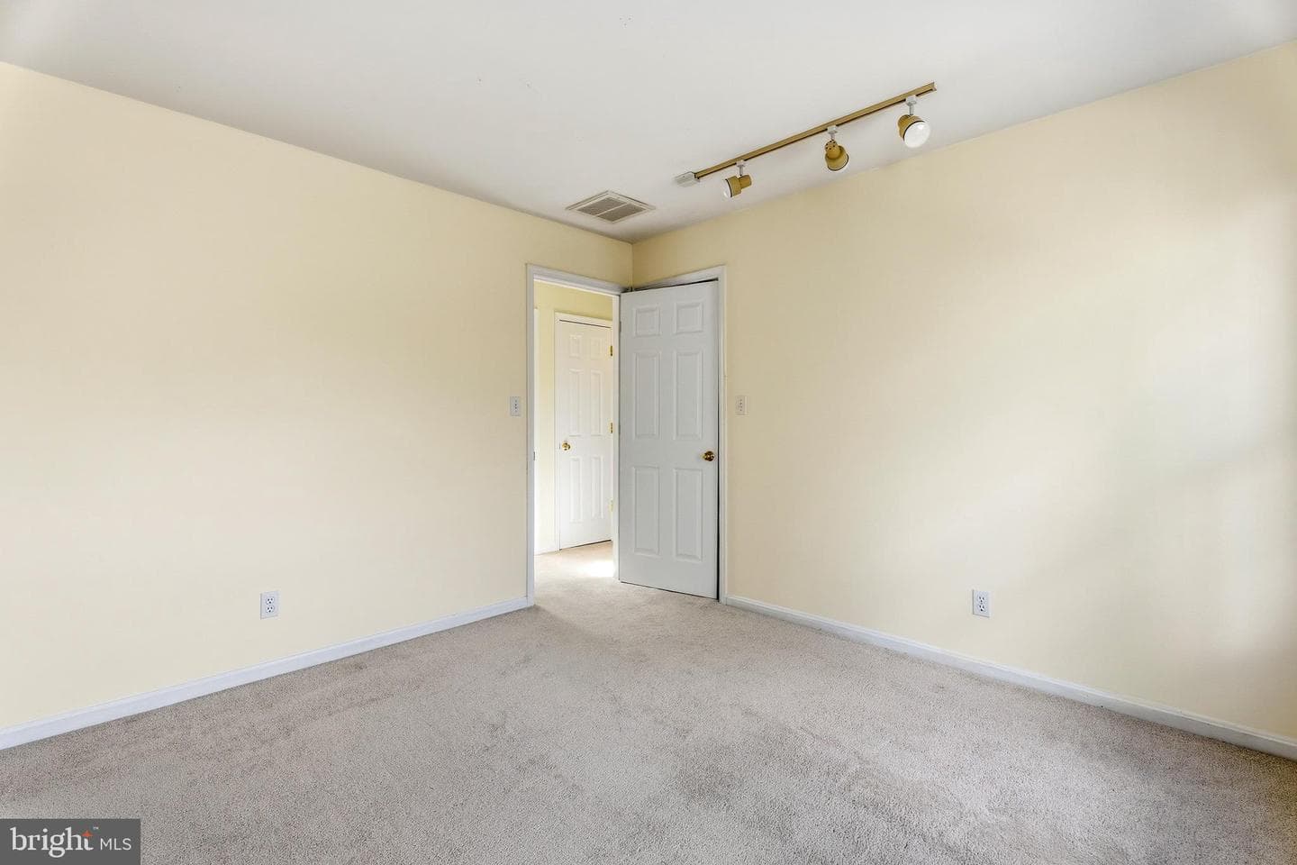 3831 Parrot Drive photo 34