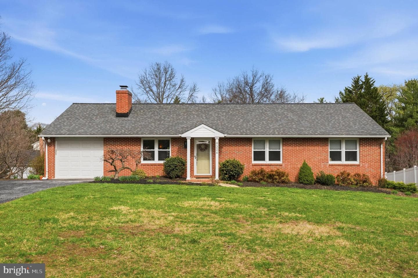 9304 Knoll Stone Court photo 2
