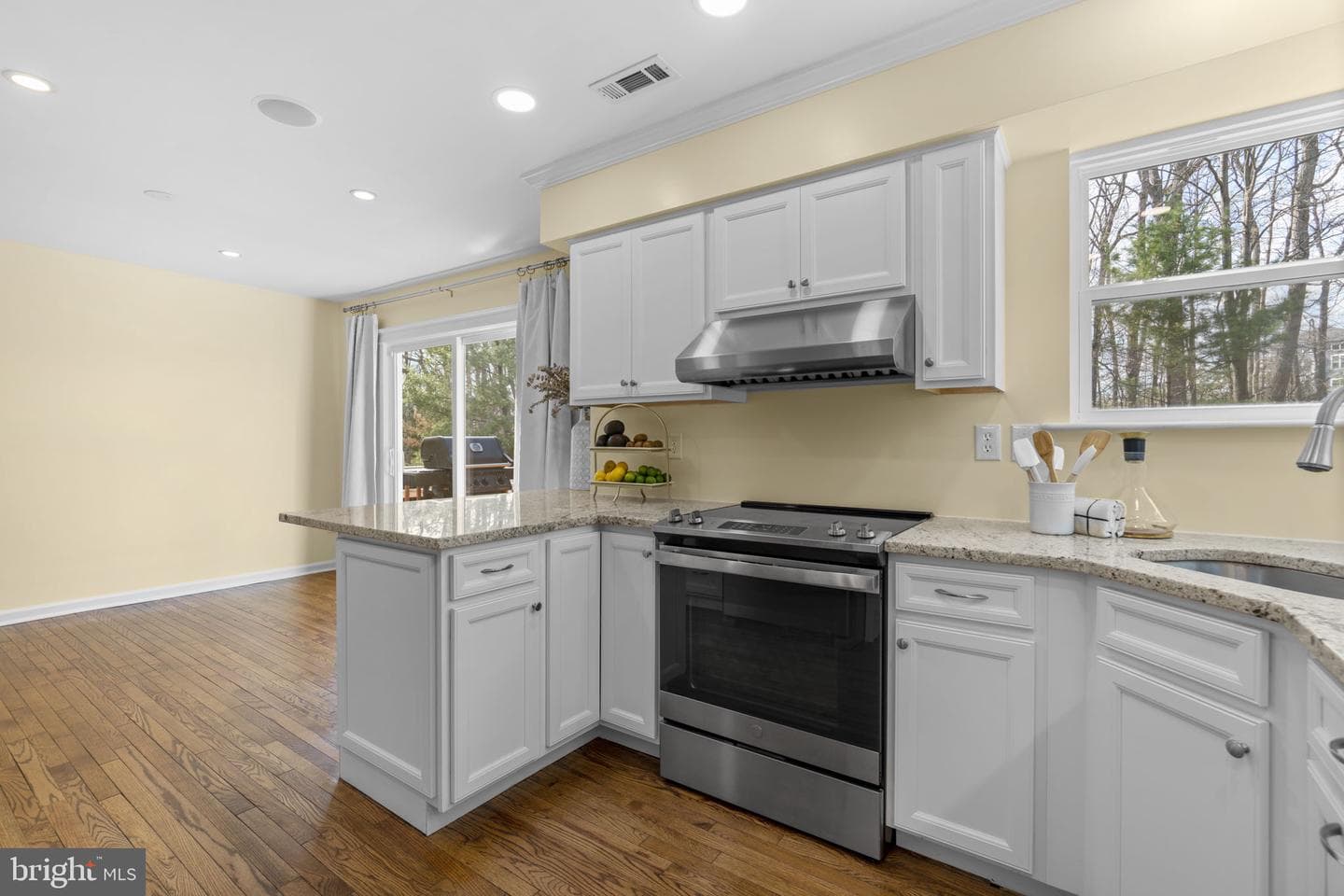7723 Heatherside Lane photo 13